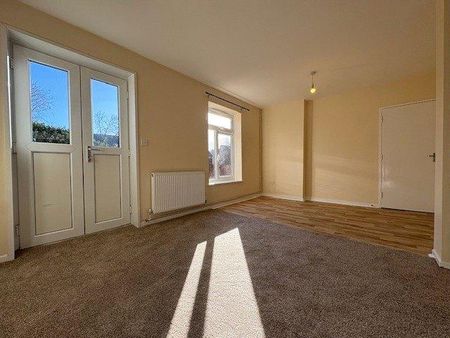 2 bedroom terraced house to rent - Photo 2