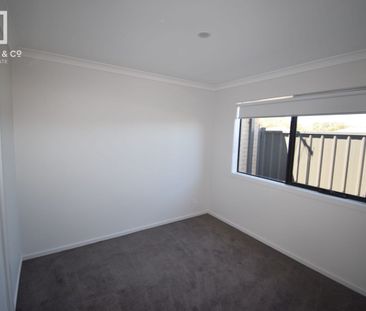 NEW - MODERN - FOUR BEDROOM HOUSE - Photo 4