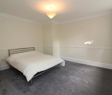 3 Bed Flat, Withdean Court, BN1 - Photo 5
