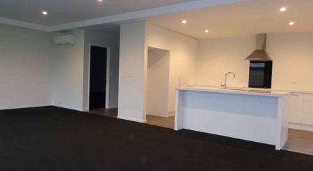 Charming Home in Wigram - Photo 2