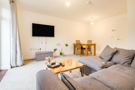 2 bedroom terraced house to rent - Photo 3