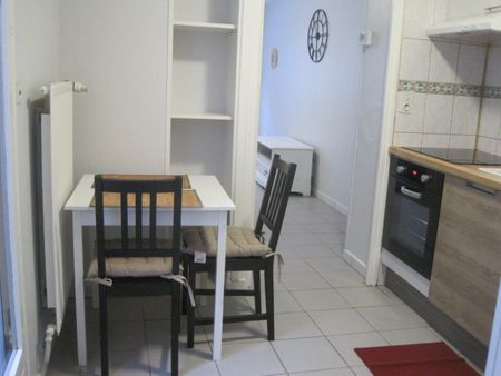 APPARTEMENT MEUBLE A LOUER PROCHE CENTRE VILLE ST QUENTIN 02 - Photo 3