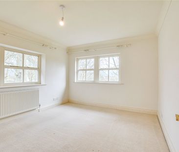 A detached four-bedroom house with approximately 7 acres comprising... - Photo 3