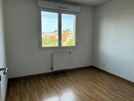 Location Appartement 3 pièces 65m² VALENCE 26000 - Photo 3