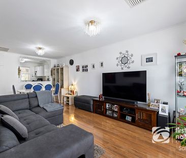 Stylish, Renovated Unit in a Quiet, Convenient Location - Photo 2