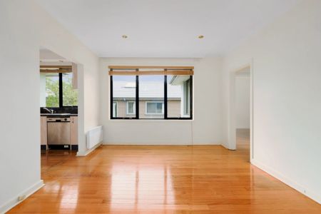 2 Bed, 1 Bath - Photo 2