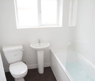 2 bedroom maisonette to rent - Photo 6