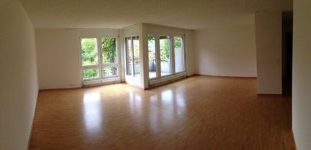 Generous apartment in a quiet residential area, rented until 31.03.2028! - Photo 3