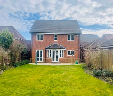 Wheatsheaf Close, Sindlesham, Wokingham - Photo 1