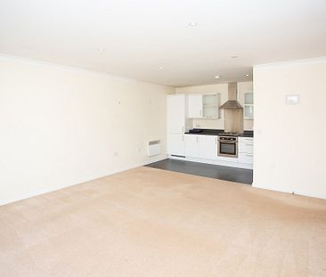 2 bedroom flat to rent, Available from 05/08/2024 - Photo 3