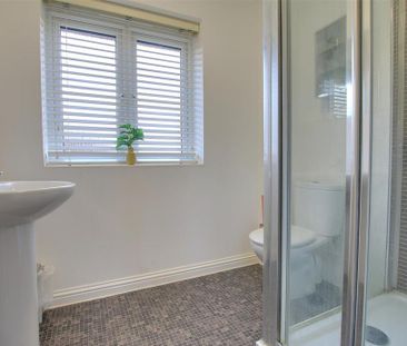 3 bedroom detached house to rent - Photo 6