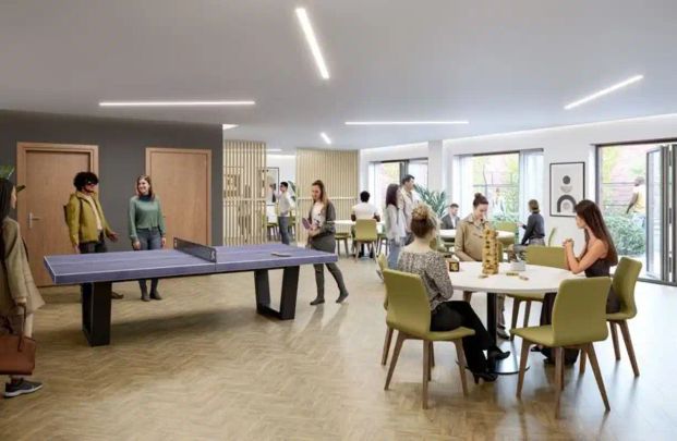 5 Bedroom Apartment - Photo 1