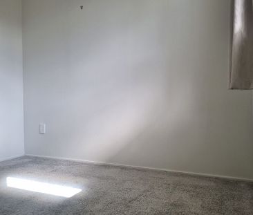 FULLY RENOVATED 3brm STUNNER IN EPSOM, DGZ, UNI - Photo 2