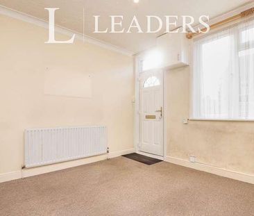 Buckhurst Road, Frimley Green, Camberley, GU16 - Photo 3