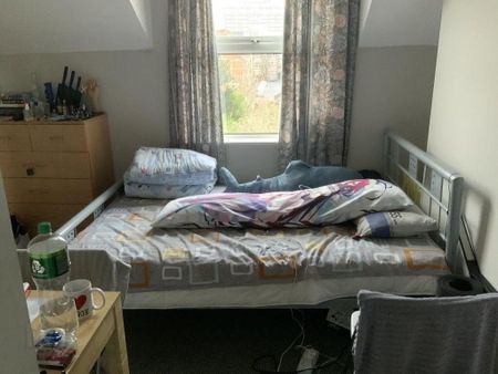 Flat 2, 21 Ashley Avenue, Belfast, BT9 7BT - Photo 2