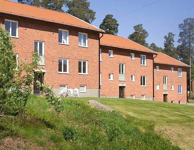 Hudiksvallsvägen 1 B - Foto 1