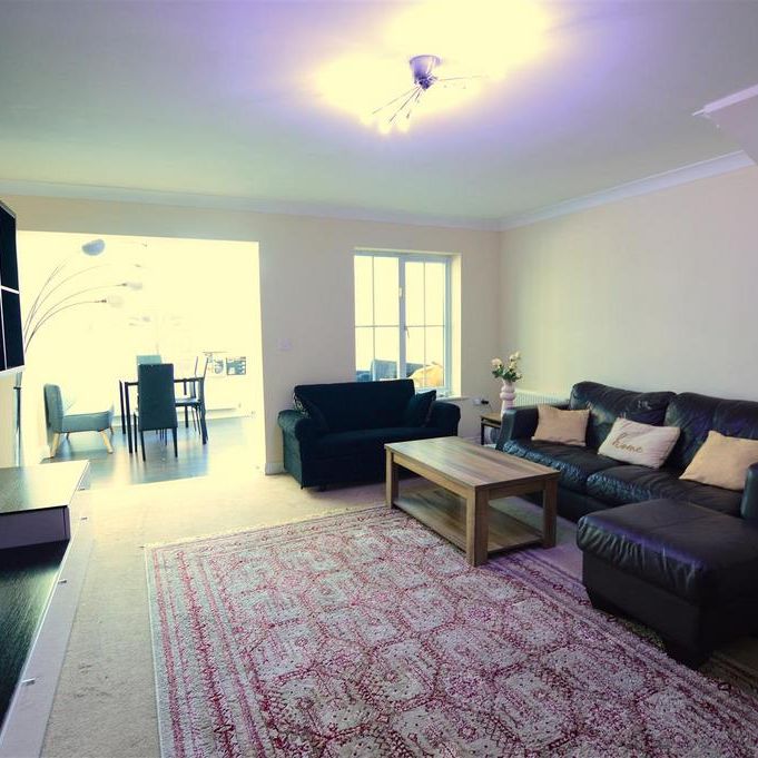 3 bedroom terraced house to rent - Photo 1