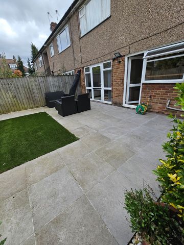2 Bed Maisonette, St. Stephens Court, EN1 - Photo 4