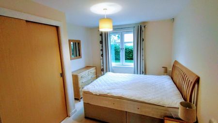 2 bedroom flat to rent - Photo 3