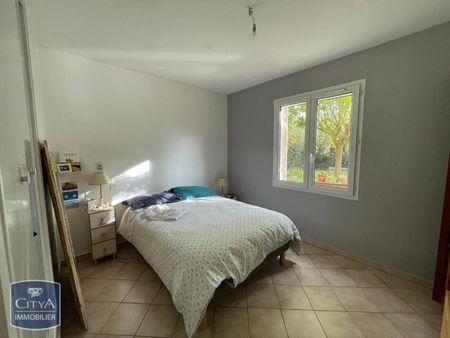 Location Maison 5 pièces 110m² PERNES LES FONTAINES 84210 - Photo 3