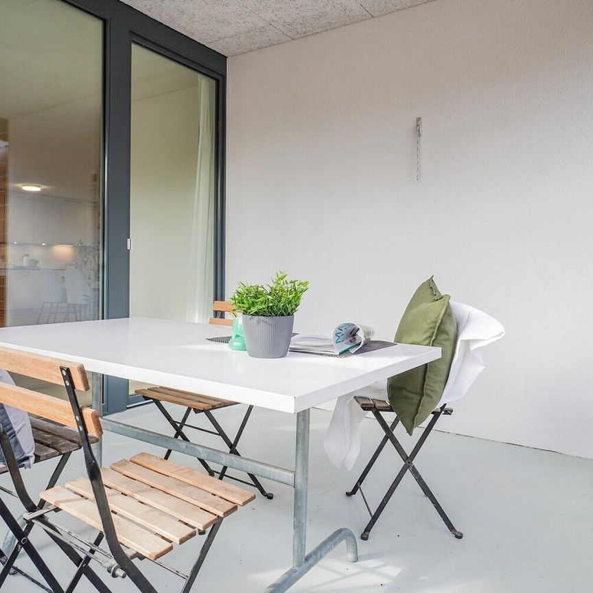 Living where life flows - Photo 1