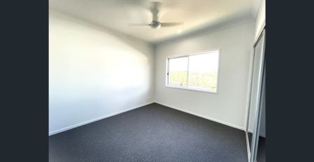 Luxury Brand-New Residence with Four Bedrooms & Multiple Living Zones - Photo 5