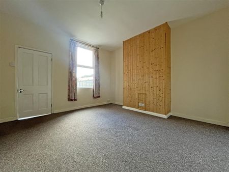 2 bedroom Terraced House to rent - Photo 3