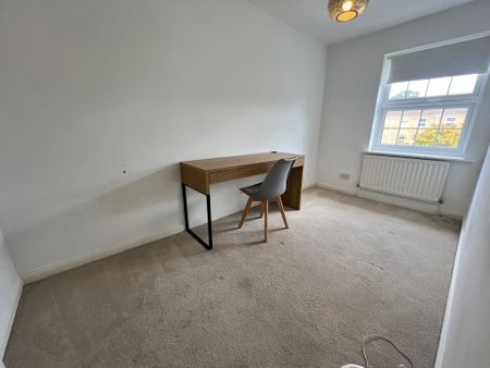 4 bedroom terraced house to rent - Photo 3