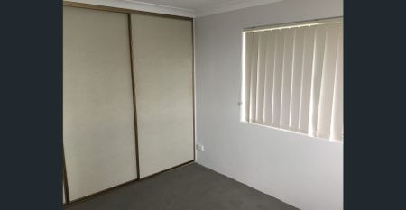 2 Bedroom Apartment - Great Location - Photo 3