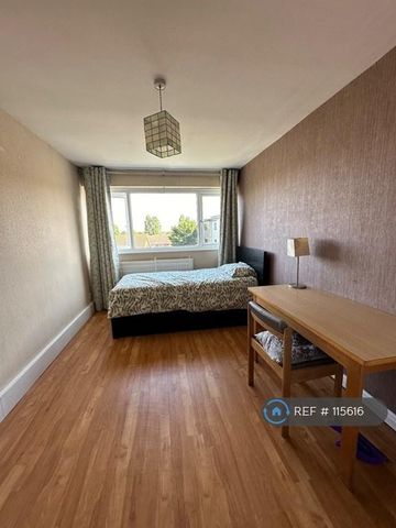 1 bedroom in a house share to rent - Photo 5