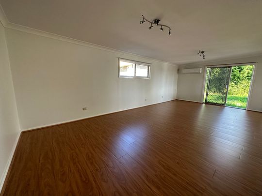 Renovated 3 Bedroom House with Additional Rumpus Room&excl;&excl; - Photo 1