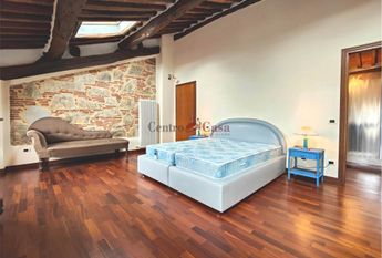 Elegante appartamento rustico in casa colonica