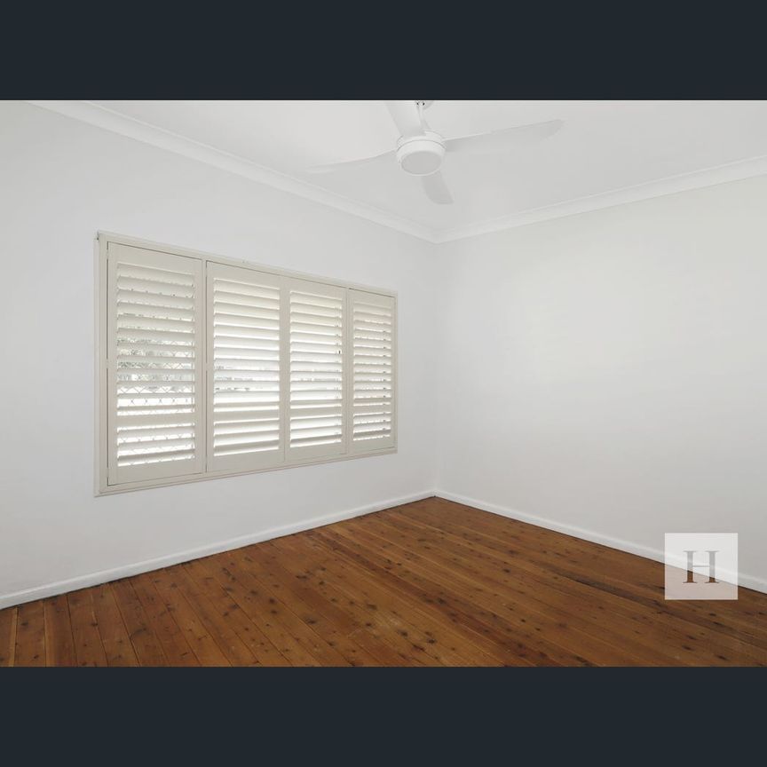 13 Kalulah Ave, Gorokan, NSW 2263 - Photo 1
