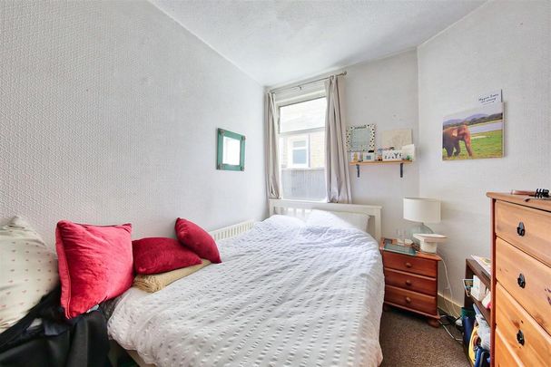 2 bedroom maisonette to rent - Photo 1