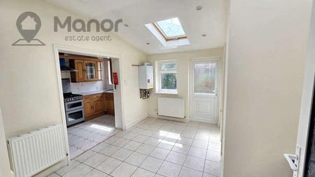 Reigate Road, Seven Kings, IG3 - Photo 4