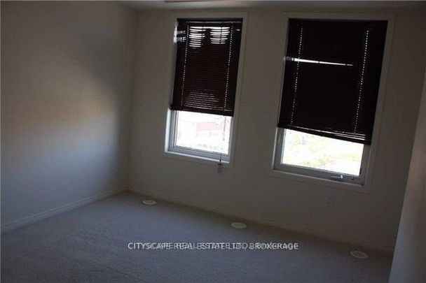 For Lease - 5625 Oscar Peterson Boulevard Unit# 16, Mississauga, Ontario - Photo 1