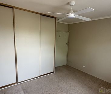 Solid 3‑Bedroom Brick Home with a large shed - Photo 3