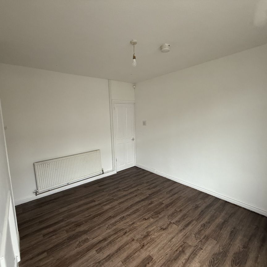 Carter Road, Wolverhampton, WV6 - Photo 1