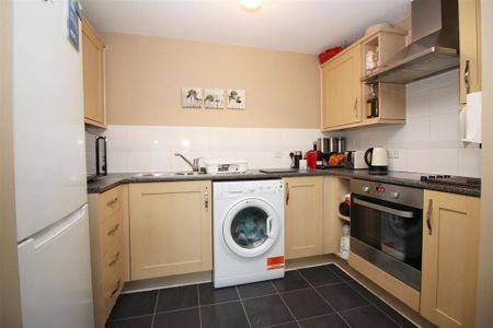 2 bedroom apartment to rent - Photo 4