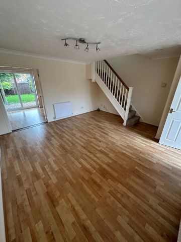 3 Bed Semi-Detached House, Seacole Close, LE3 - Photo 2