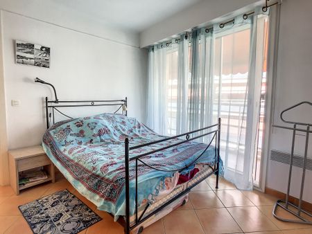 Location Appartement 2 pièces 39m² JUAN LES PINS 06160 - Photo 3