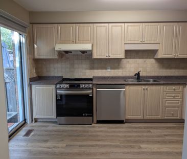 For Lease - 44 Mistleflower Court, Richmond Hill, Ontario - Photo 1