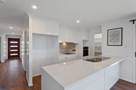 Beautiful three bedroom home in quite location ready to go - Just needs you! - Photo 5