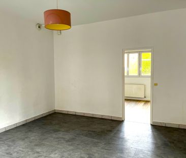 Location Appartement 3 pièces 53m² CAUDEBEC LES ELBEUF 76320 - Photo 2