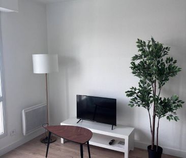 Charmant studio meublé en plein centre-ville - Photo 2