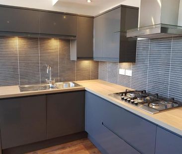 6 bedroom house to rent - Photo 1