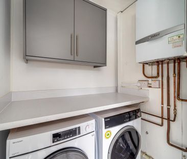 3 bedroom semi-detached house to rent - Photo 6