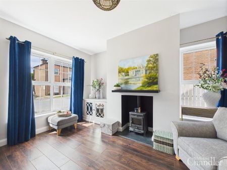 37 Moss Lane, Ballynahinch, BT24 8FE - Photo 2