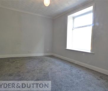2 bedroom end of terrace house to rent - Photo 3