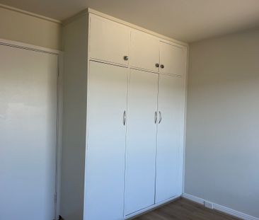 CHARMING RENOVATED APARTMENT IN THE HEART OF NORTHCOTE - Photo 5